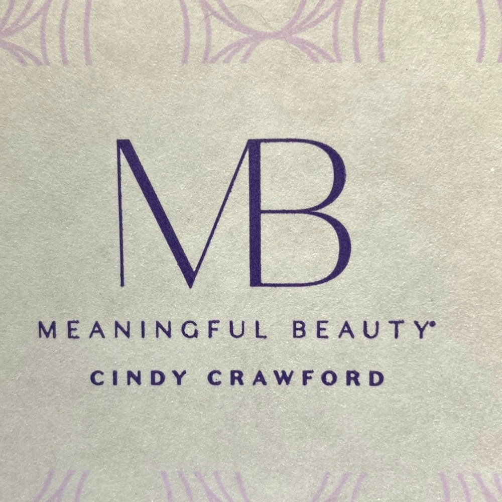 Cindy Crawford’s Meaningful Beauty Haircare 4 pc set. NEW.